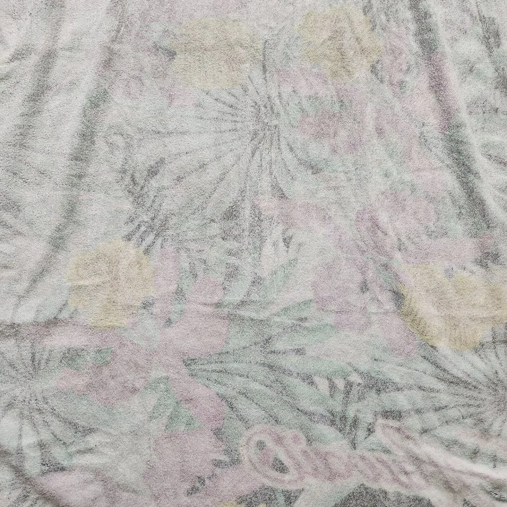 Vintage Hawaii Tropical Leaf Pink Floral Large Beach Towel 67.5” X 40”
